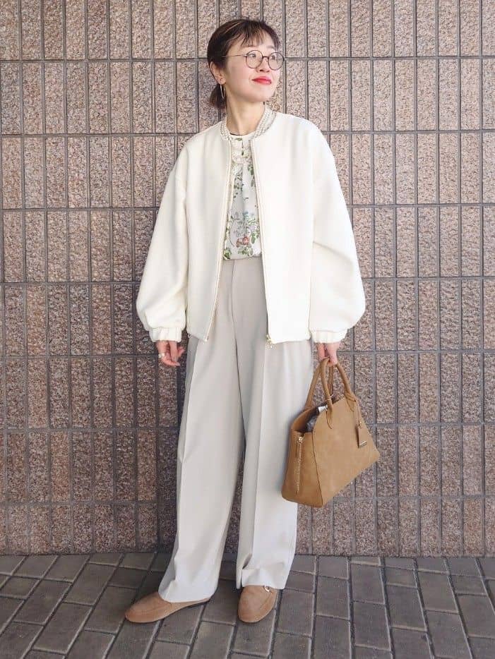 MUTSUKOさんの「UNTITLED｜【花柄/洗える】ボタニカルブラウス」を使ったコーディネート