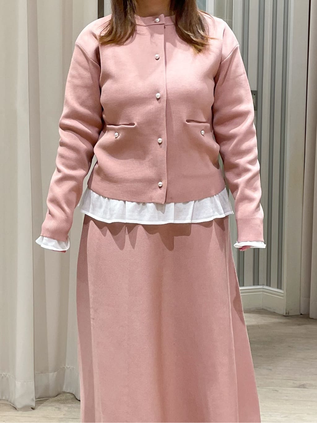 asaさんの「grove｜【SETUP対応】パール調釦ニットカーディガン」を使ったコーディネート