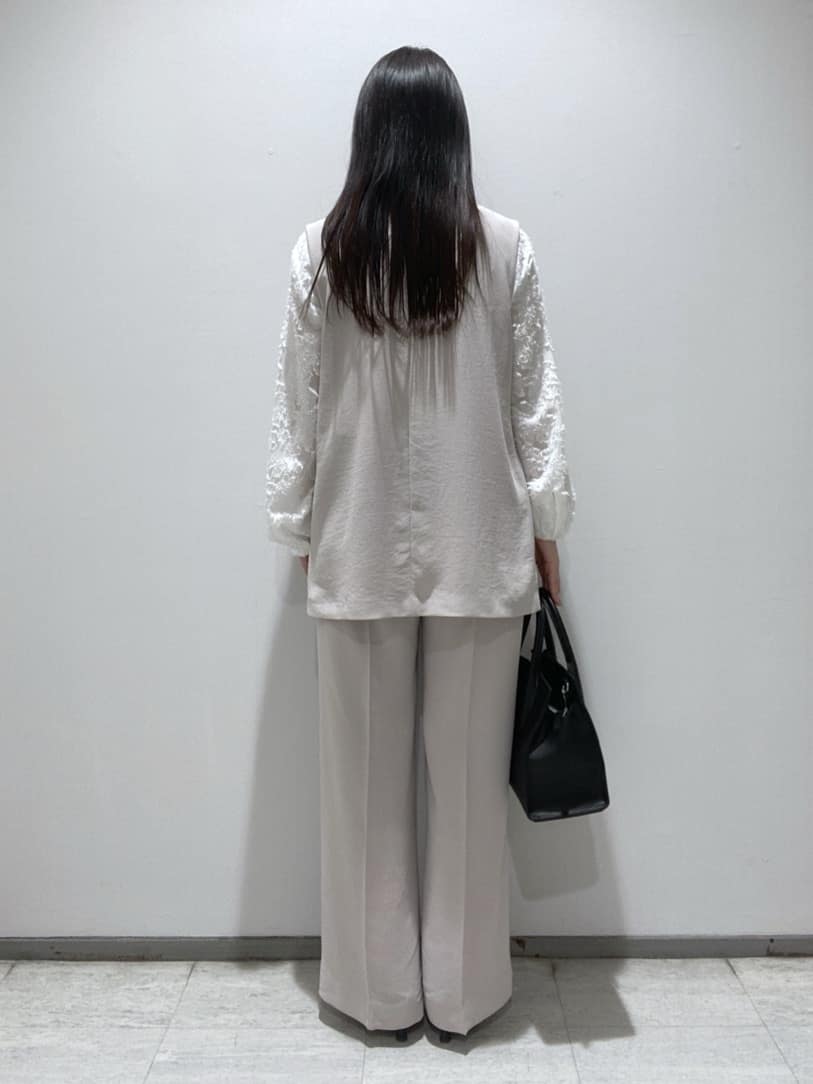 meiさんの「INDIVI｜【洗える／UVケア／SETUP可】着る日傘ワイドパンツ」を使ったコーディネート