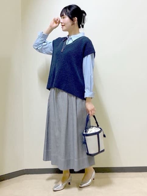  beni_gingerさんの「Reflect｜【レイヤードにおすすめ◎】ドライタッチニットベスト」を使ったコーディネート
