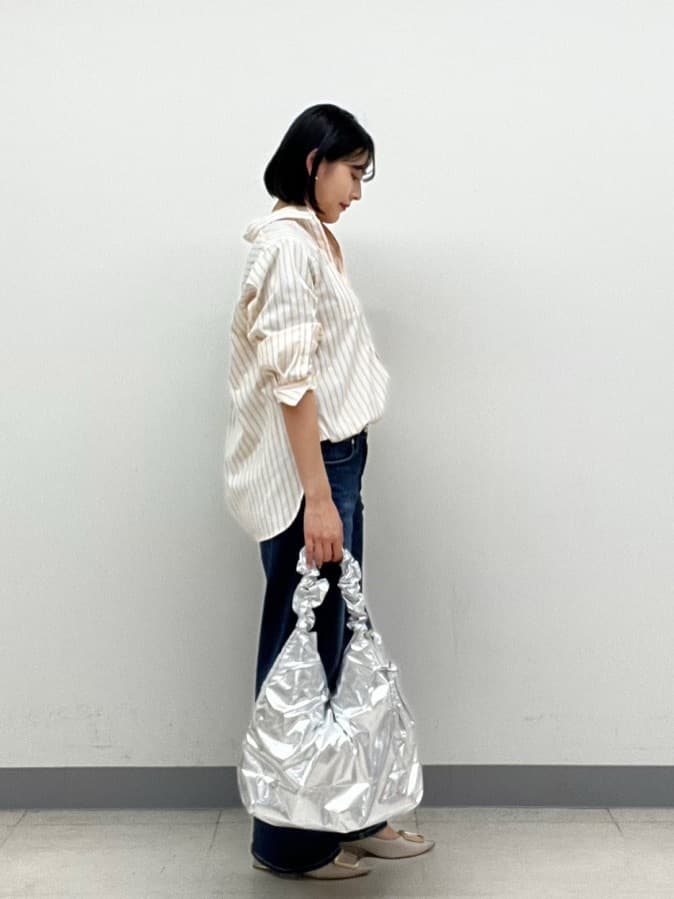 hinanoさんの「INDIVI｜【2WAY／洗える】ラメストライプ コットン混シャツ」を使ったコーディネート