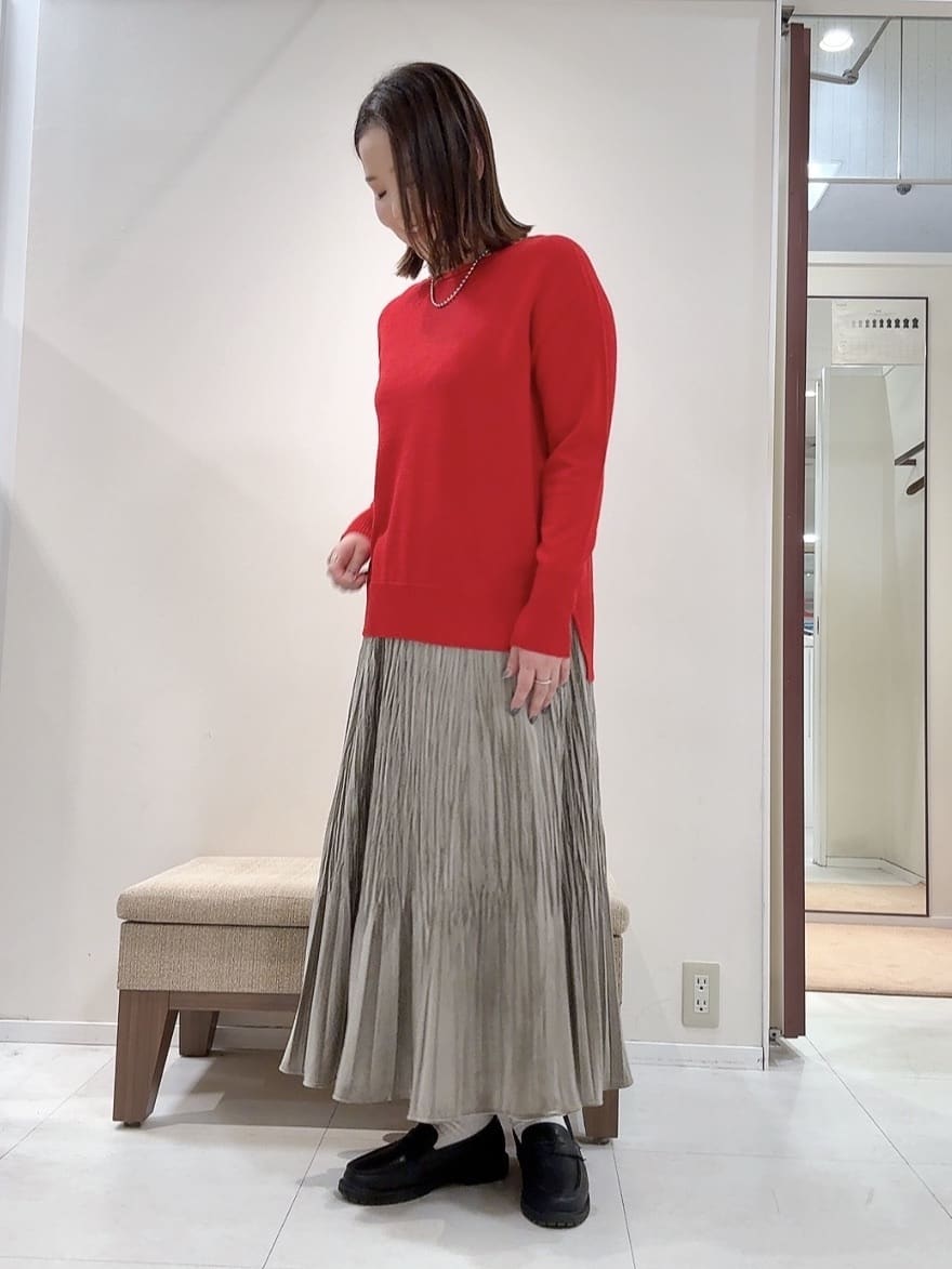 YUIさんの「UNTITLED｜【8色展開/体型カバー】魅せるタイムレスニット」を使ったコーディネート