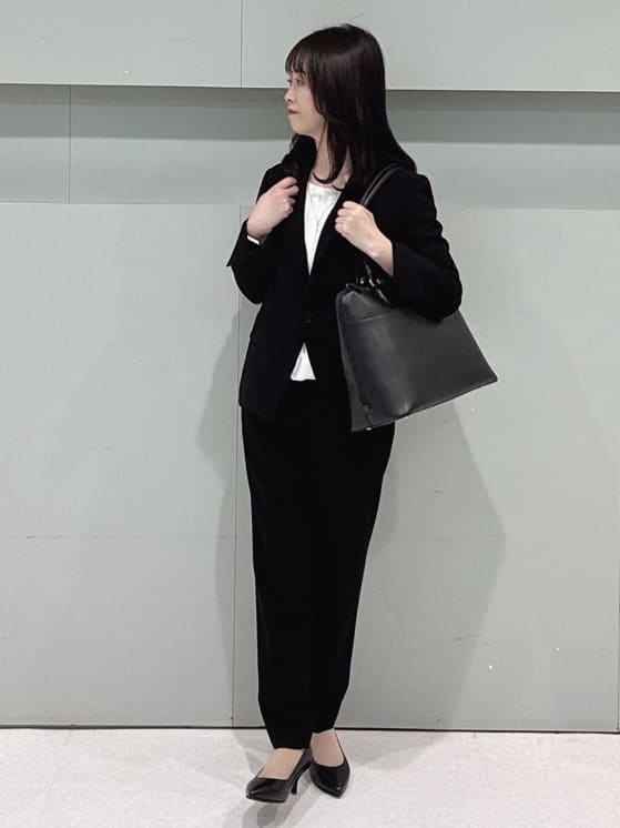 makiさんの「UNTITLED｜【透けにくい/ウエストイン見え】タックブラウス」を使ったコーディネート