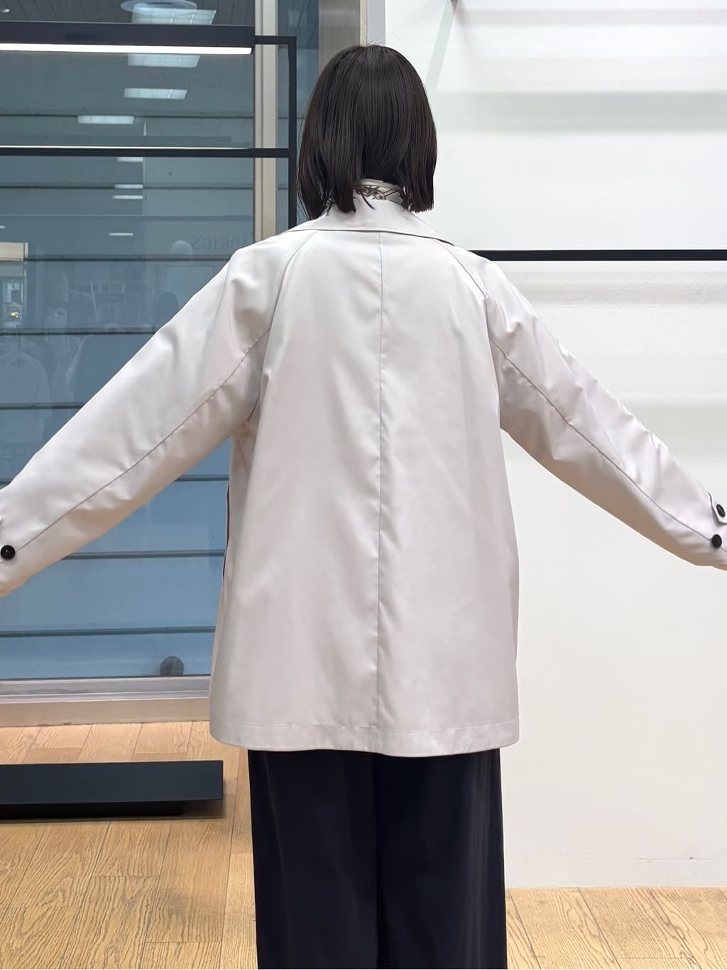 asamiさんの「INDIVI｜【褒められパンツ／洗える／ウエストゴム】ワイドタックパンツ」を使ったコーディネート