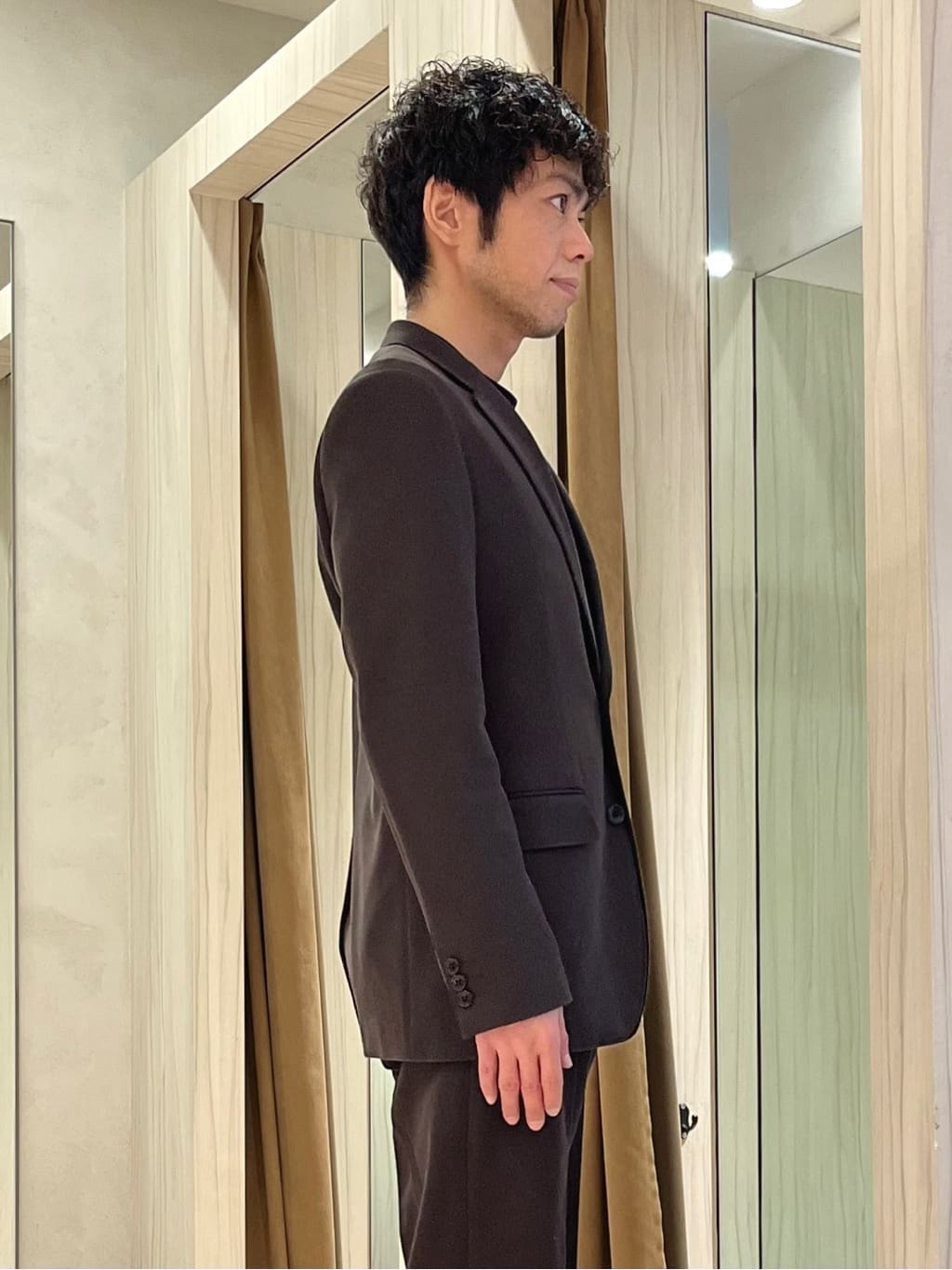 URAさんの「TAKEO KIKUCHI｜撥水ツイル スタンドカラー コート」を使ったコーディネート