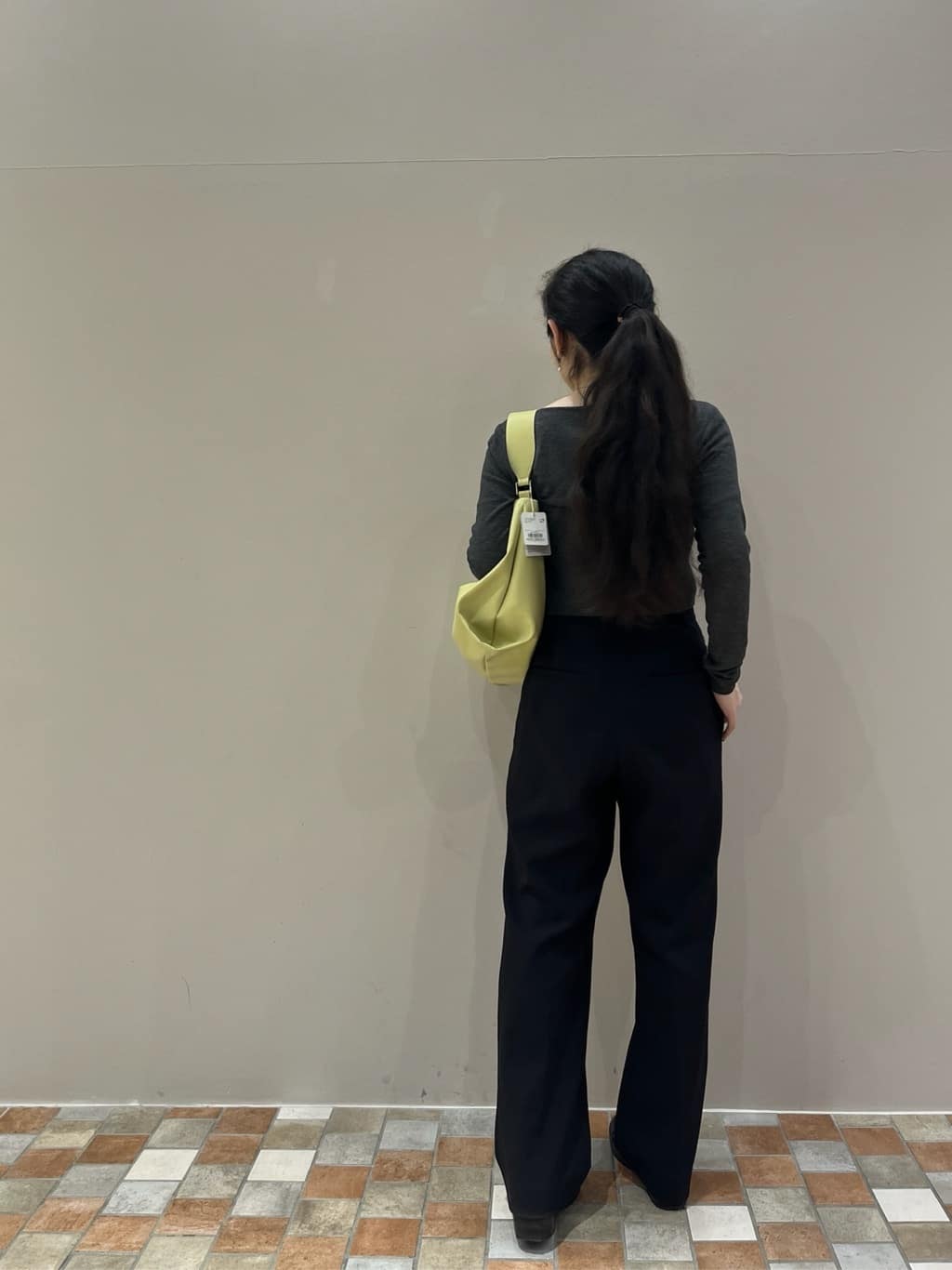 Uminoさんの「INDIVI｜ビスチェレイヤードニット」を使ったコーディネート