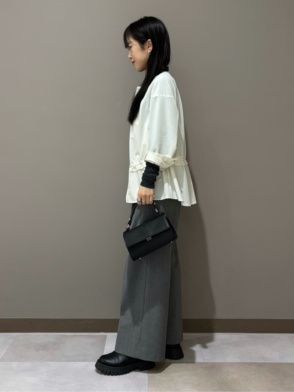 KEIKOさんの「INDIVI｜【洗える／薄手／ラメ】シアーラメニット」を使ったコーディネート