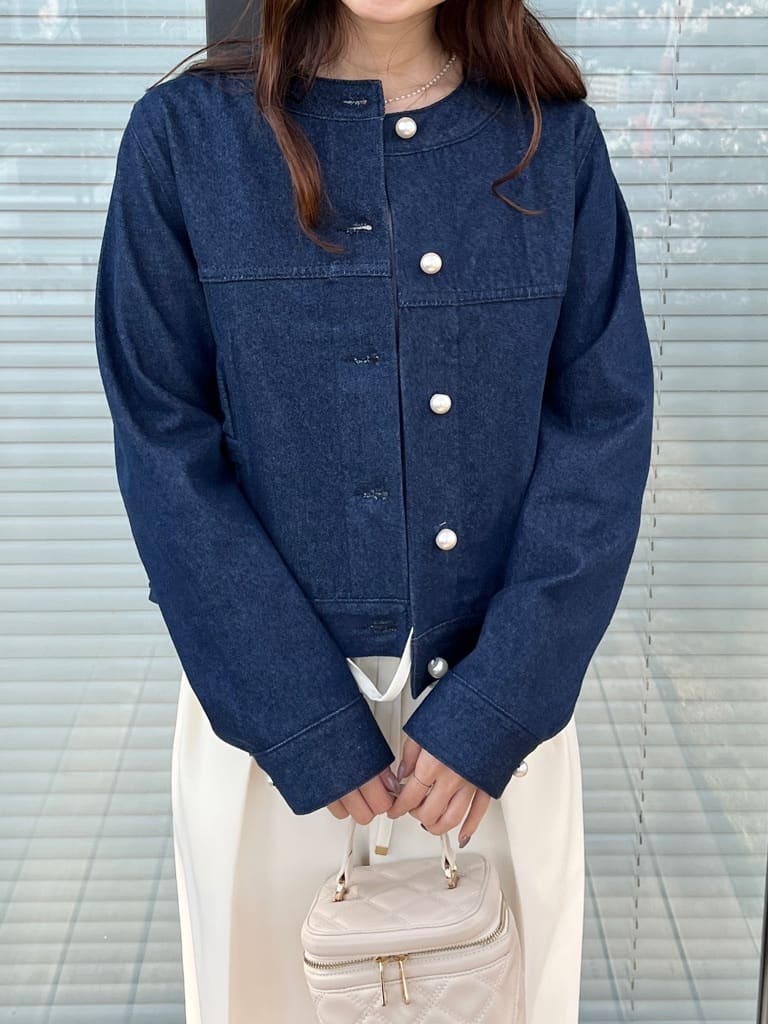 はばさんの「Couture brooch｜【洗える・綿100％】パール調ボタン デニムジャケット」を使ったコーディネート