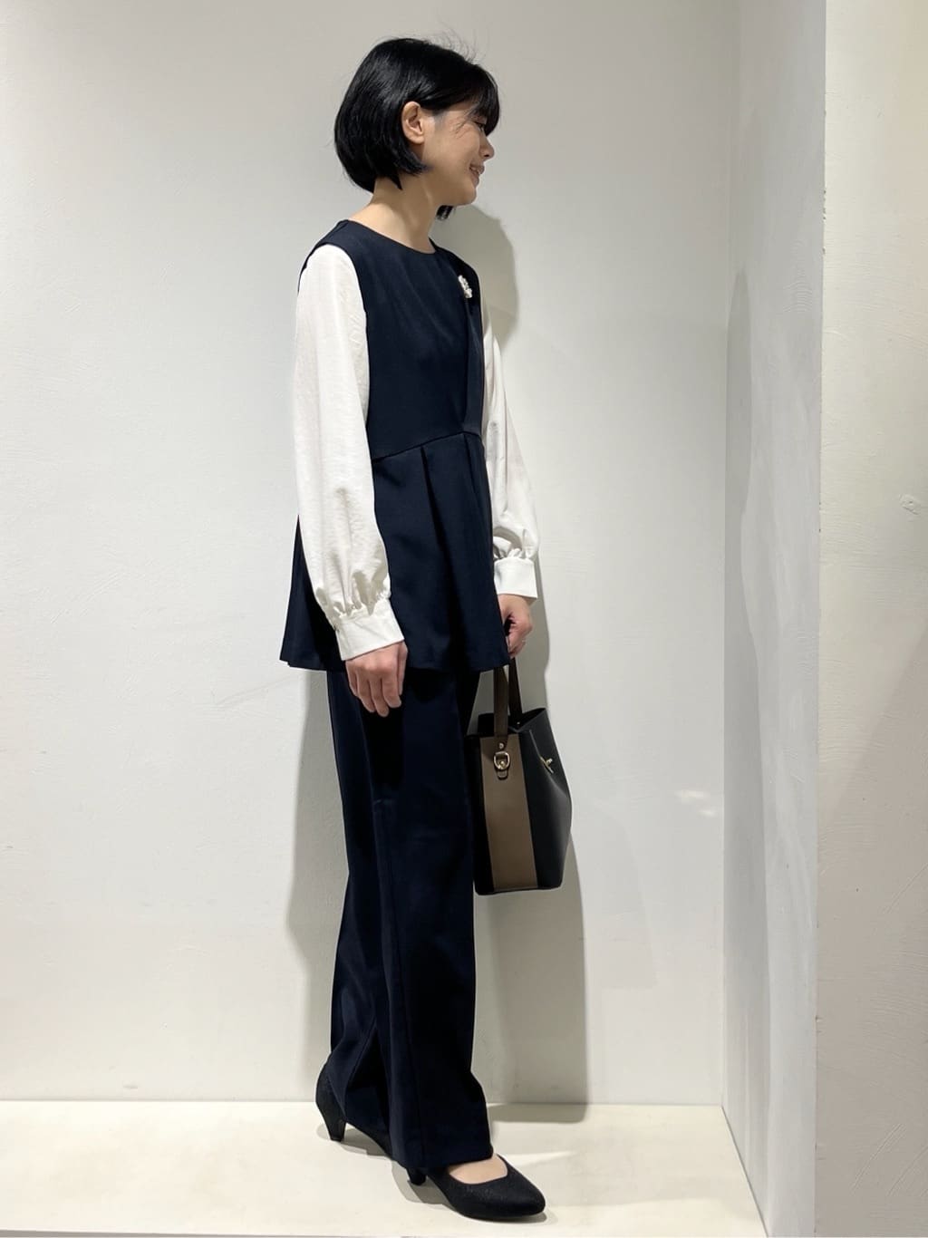 Fujiharuさんの「grove｜【マシンウォッシュ/防シワ/S-3L】着回しできるカセット服テーパードパンツ」を使ったコーディネート