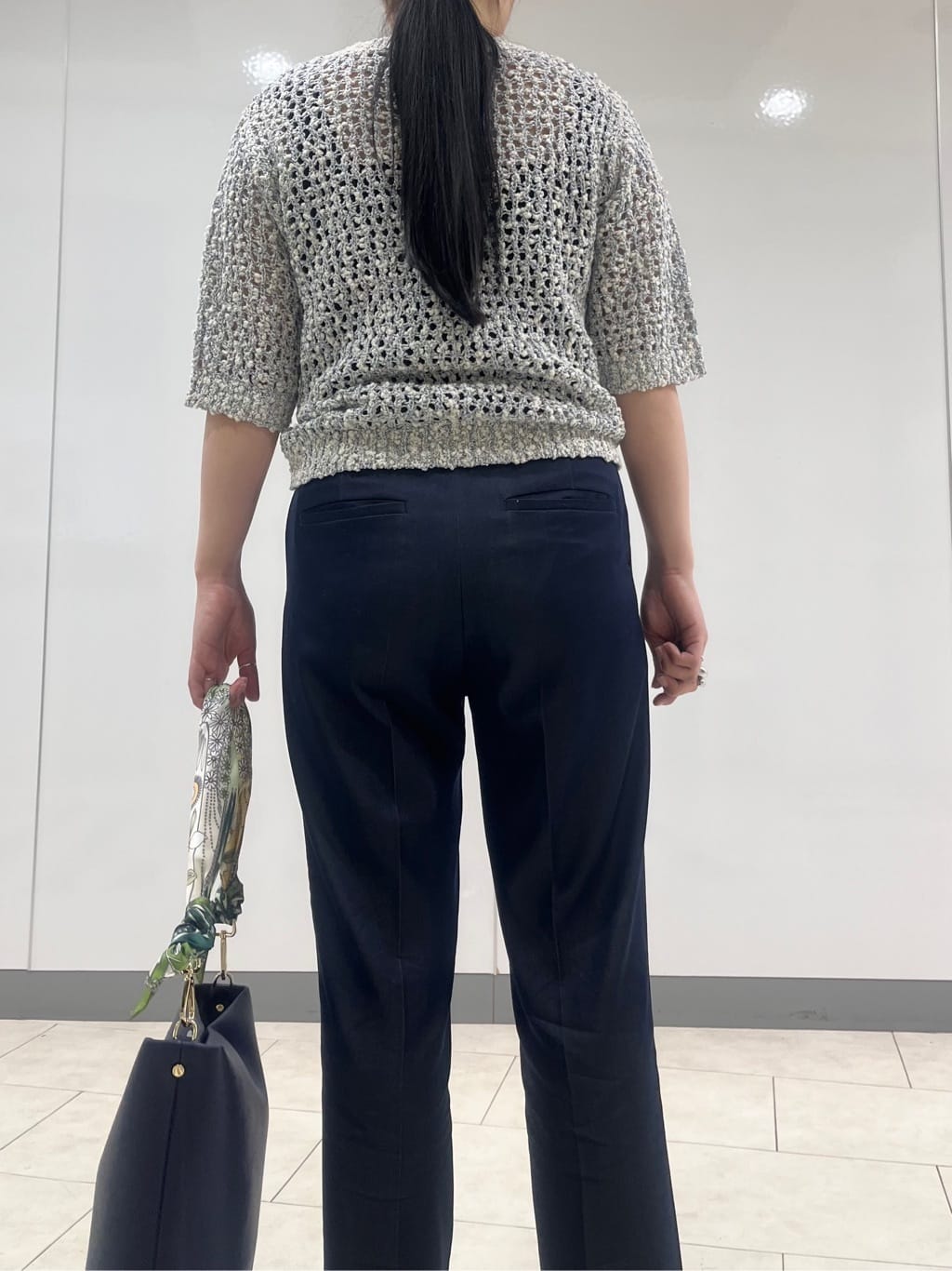 hasuさんの「INDIVI｜【洗える／ラメ混／5分袖】イタリア糸ファンシーヤーンニット」を使ったコーディネート