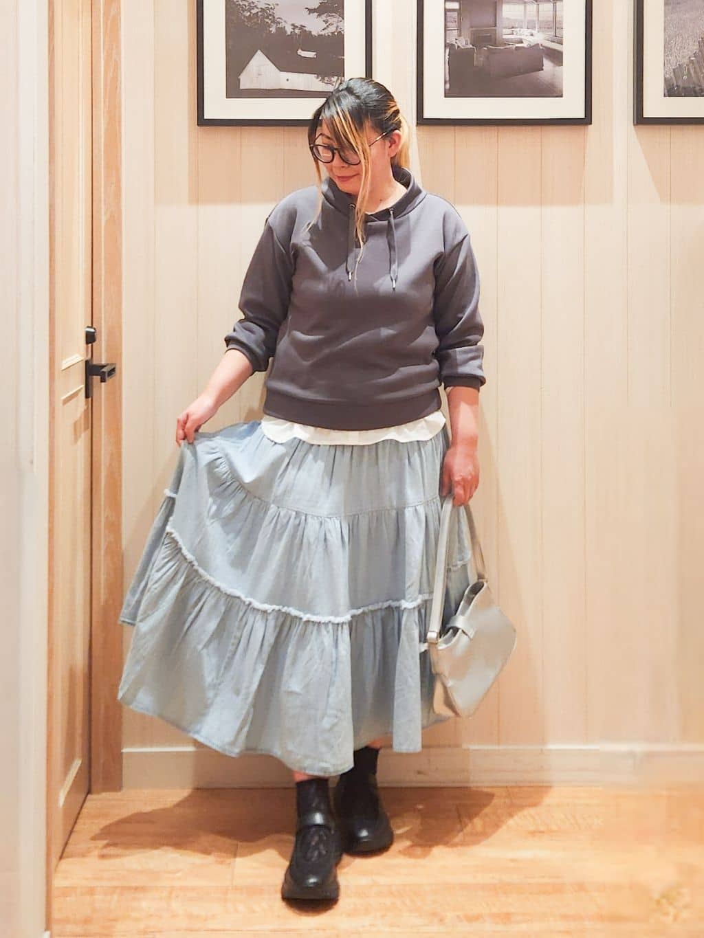 れーやんさんの「SHOO･LA･RUE｜もちさらなめらかタッチ 大人が楽を叶える、パーカ風トップス」を使ったコーディネート