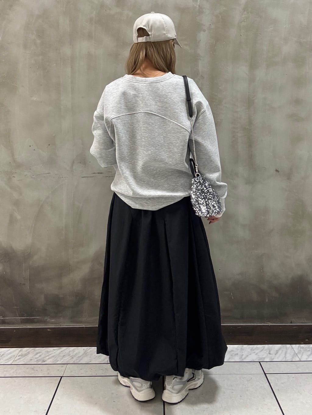 minaさんの「grove｜2WAYハーフジップスウェット」を使ったコーディネート