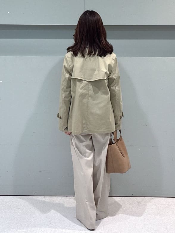 makiさんの「UNTITLED｜【定番人気/はっ水/洗える】タスランショートトレンチコート」を使ったコーディネート