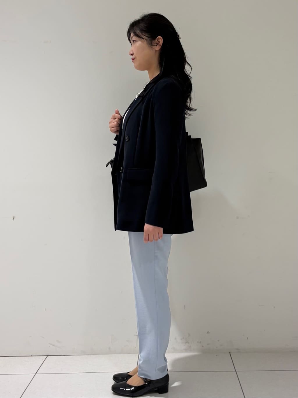 momokoさんの「INDIVI｜【洗える／大人シアー】タックプリーツ7分袖ブラウス」を使ったコーディネート