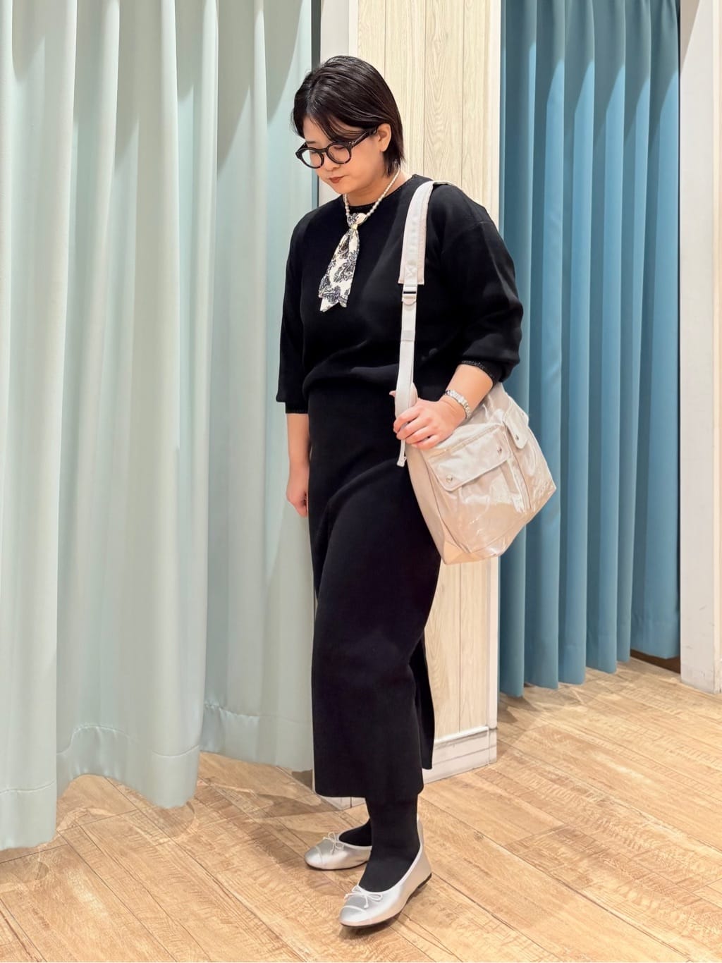 砂糖さんの「SHOO･LA･RUE｜【洗濯機可/セットアップ可/毛玉になりにくい】心地よく穿ける ニットナロースカート」を使ったコーディネート