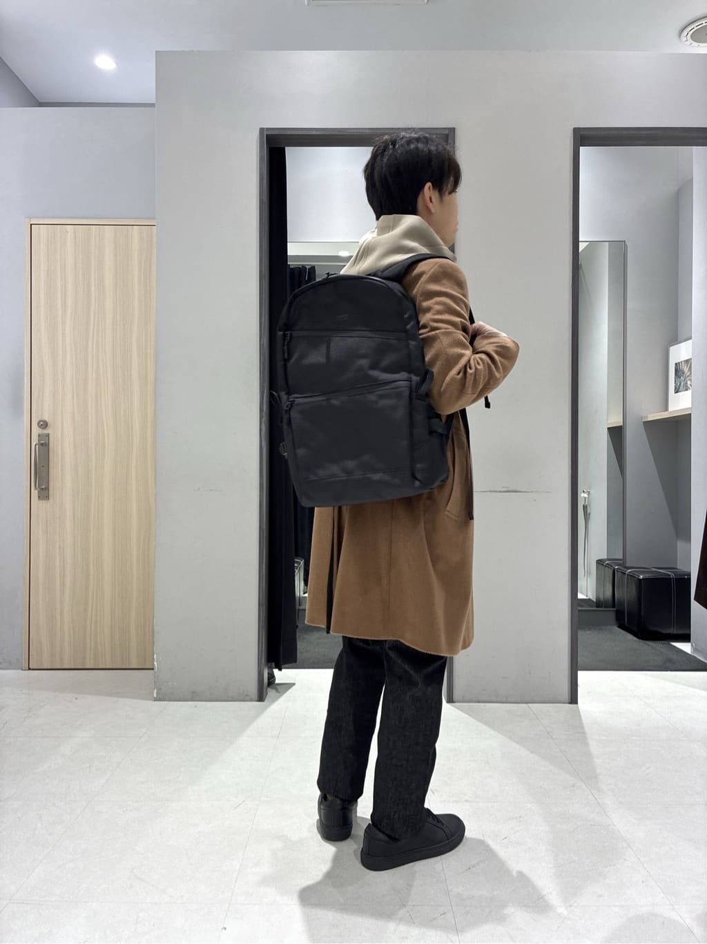 わいずみさんの「TAKEO KIKUCHI｜カシミヤブレンド ビーバー調ステンカラーコート」を使ったコーディネート