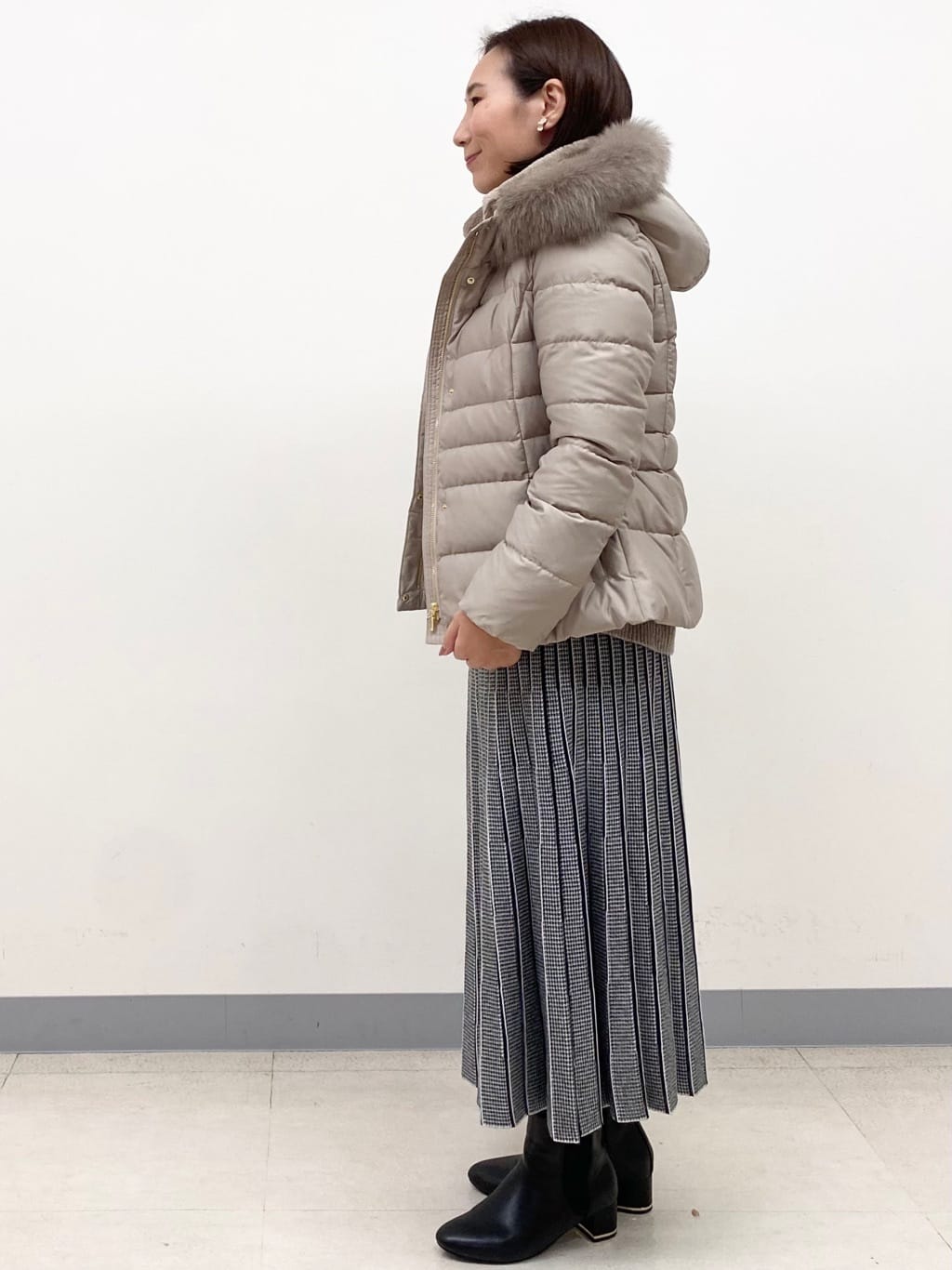YUKARIさんの「INDIVI｜【名品／撥水／抗菌防臭】ショート丈リサイクルダウンコート」を使ったコーディネート