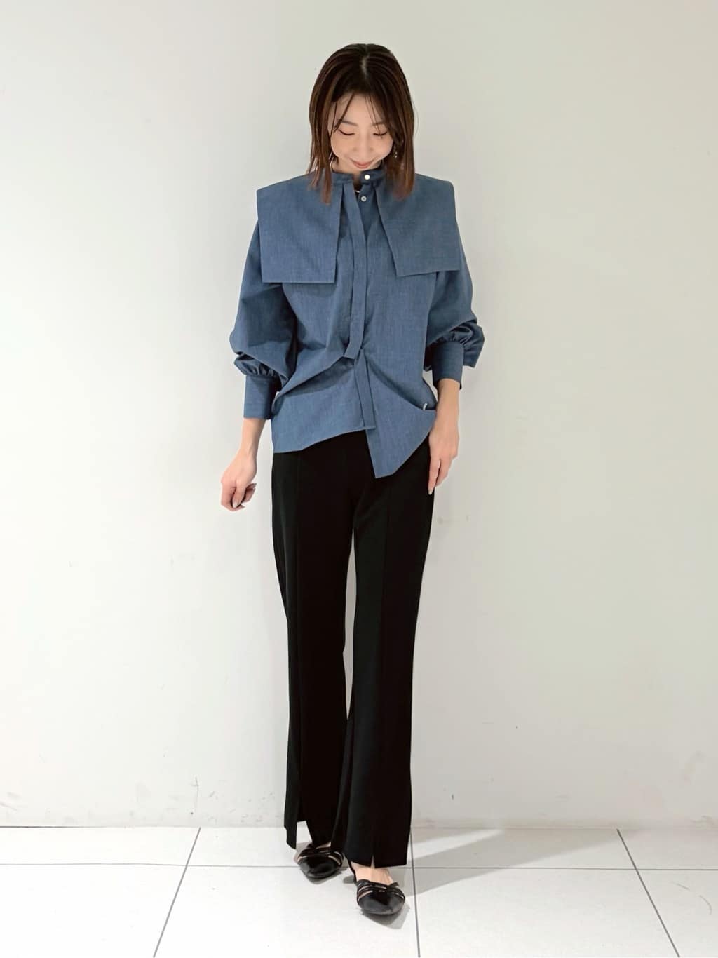 shioriさんの「INDIVI｜ビッグカラーシャツ」を使ったコーディネート