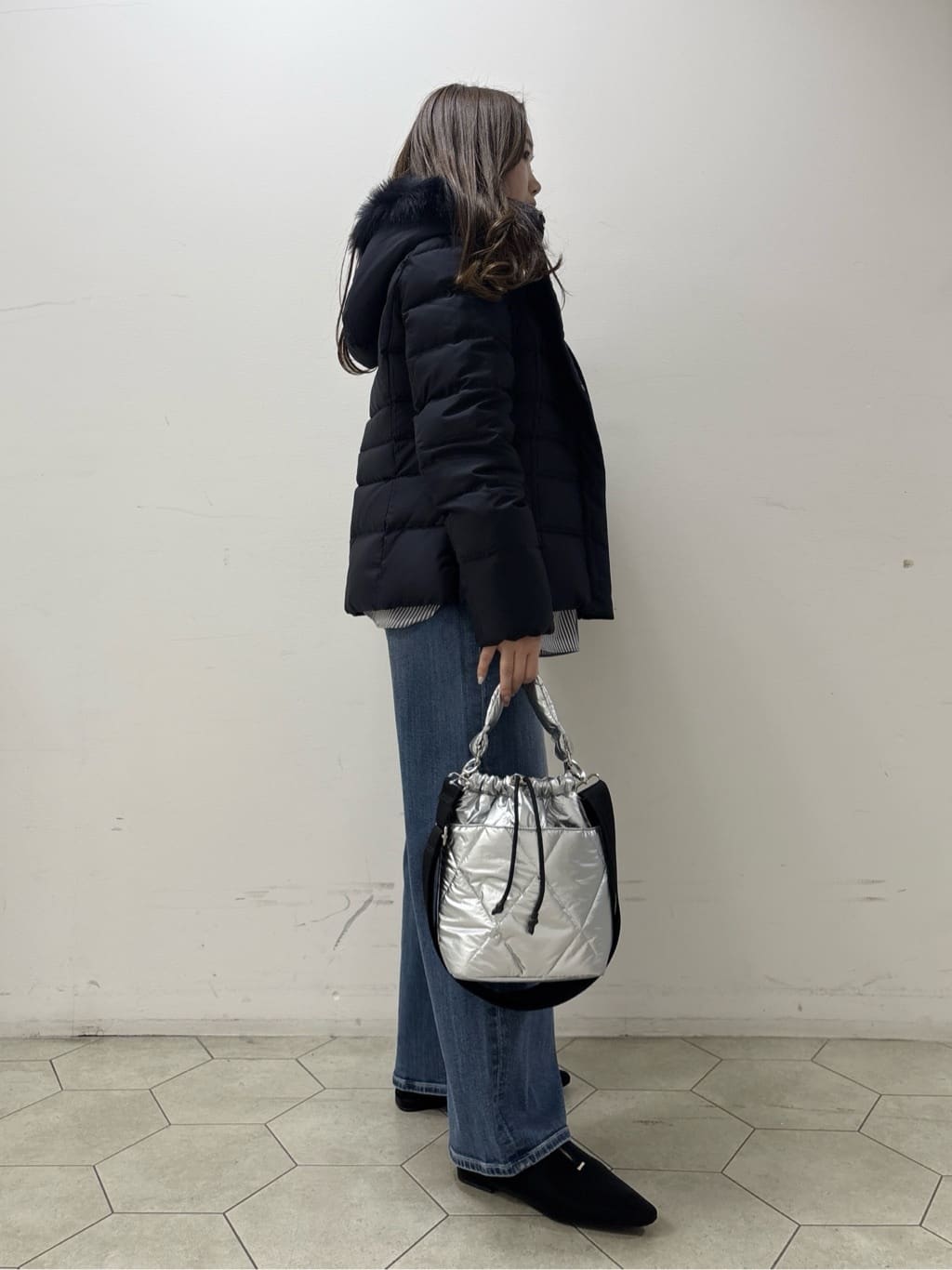 kahoさんの「INDIVI｜【名品／撥水／抗菌防臭】ショート丈リサイクルダウンコート」を使ったコーディネート