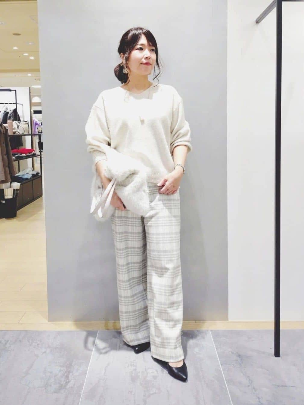 TOMOMIさんの「INDIVI｜【2WAY】フェイクファートート」を使ったコーディネート