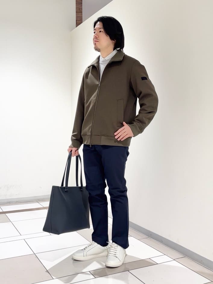 及川さんの「TAKEO KIKUCHI｜【JUST ONE LAYER】ダウンファブリック ジップアップ リブ ブルゾン」を使ったコーディネート