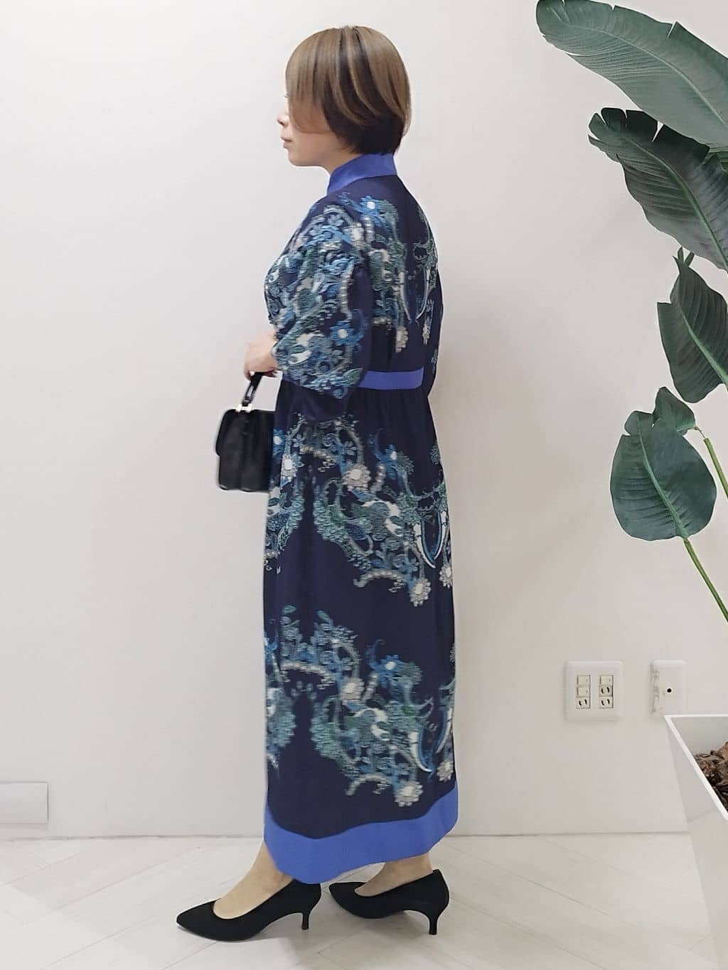 s u g iさんの「UNTITLED｜【COLLECTION LINE】オリエンタルパネル柄ワンピース」を使ったコーディネート