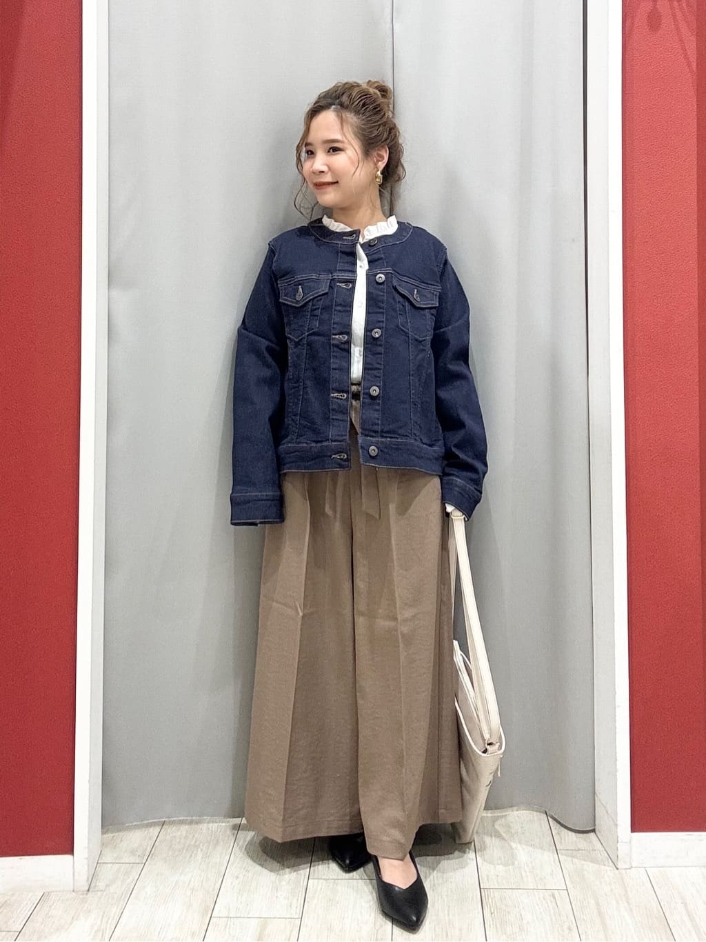 shioさんの「SHOO･LA･RUE｜【SHOO・LA・RUE DENIM/S-LL/高レビュー】大人のための ノーカラーデニムジャケット」を使ったコーディネート