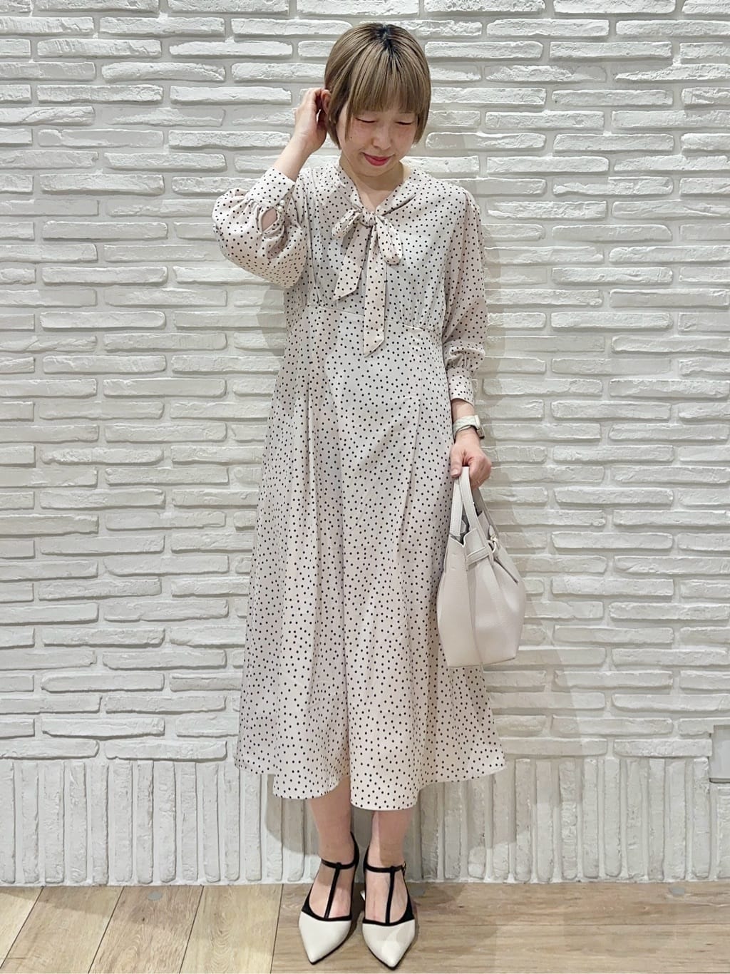 Hana...eさんの「index｜キャンディスリーブショートトレンチコート【洗濯機OK／撥水／防花粉】《5col》」を使ったコーディネート