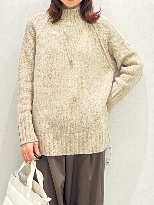 Miwaさんの「UNTITLED｜【洗える/ウエスト後ろゴム】ウール混　タックワイドパンツ」を使ったコーディネート
