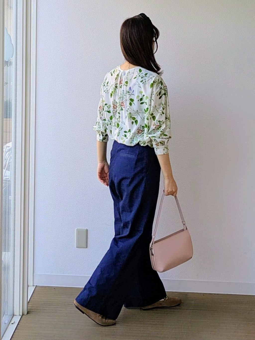 なみきさんの「UNTITLED｜【花柄/洗える】ボタニカルブラウス」を使ったコーディネート