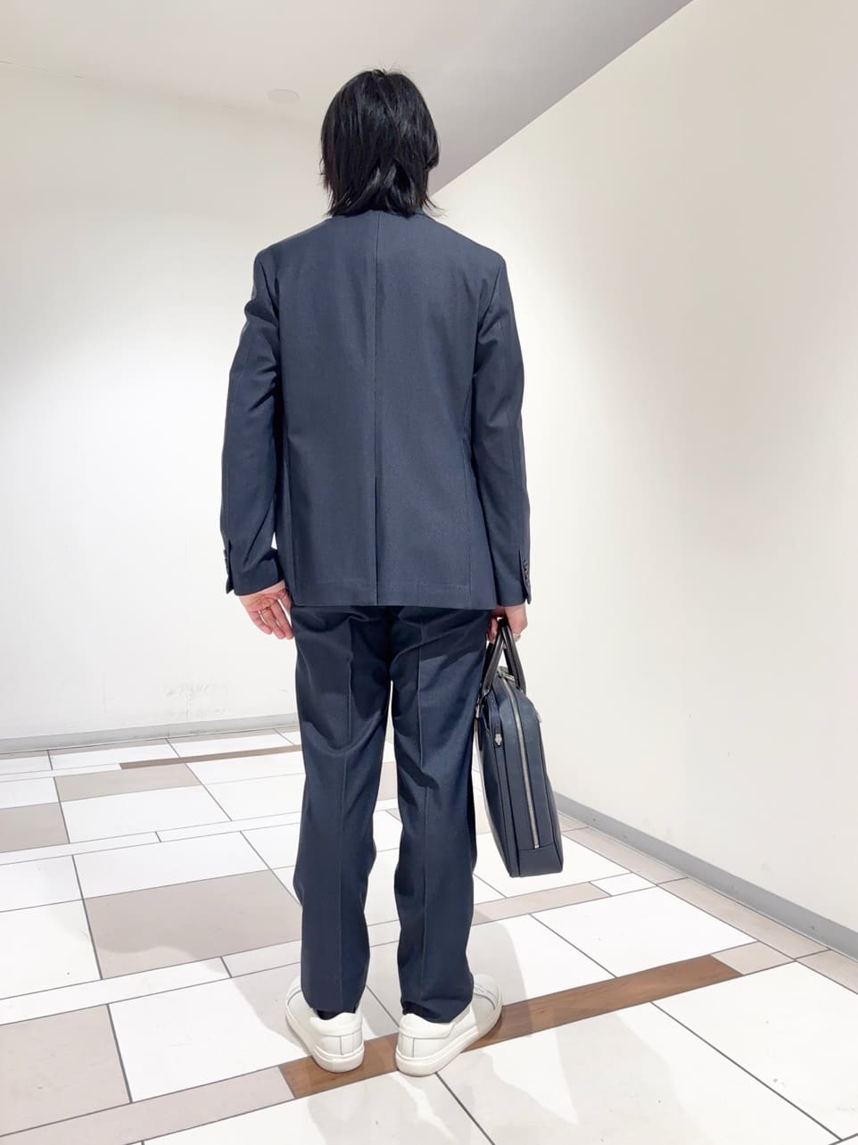 及川さんの「TAKEO KIKUCHI｜【尾州ファブリック】ジャカードカットソー」を使ったコーディネート