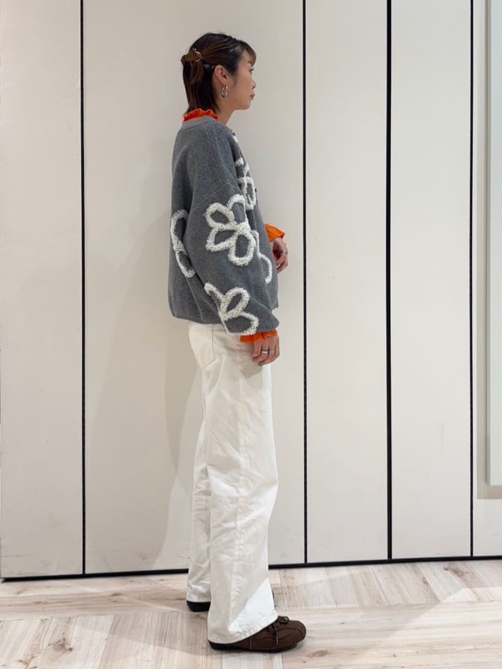 ｓａｔｏｍｉさんの「SHOO･LA･RUE｜【洗濯機可/S-LL】ほどよいゆとりの もちっとやわらかリブニット」を使ったコーディネート