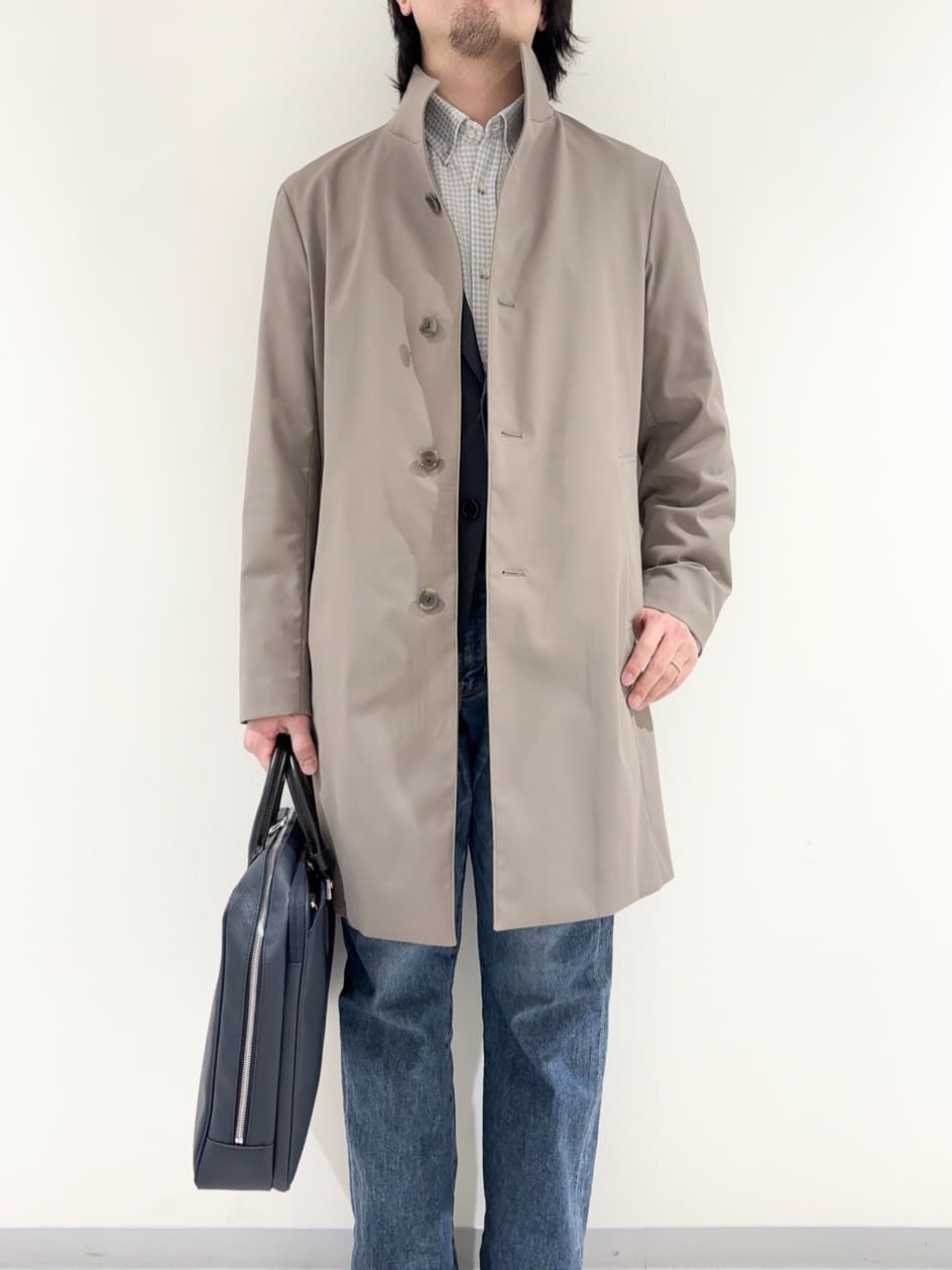 及川さんの「TAKEO KIKUCHI｜撥水ツイル スタンドカラー コート」を使ったコーディネート