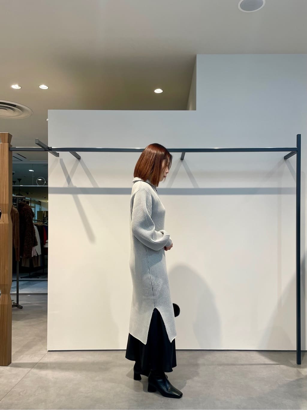 amiさんの「INDIVI｜スタンドネックニットワンピース」を使ったコーディネート