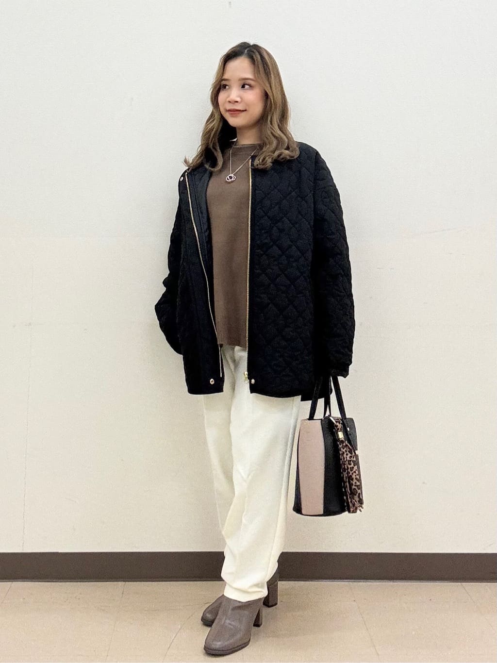 shioさんの「SHOO･LA･RUE｜【洗濯機可/S-LL】美脚見え あったか裏起毛 テーパードパンツ」を使ったコーディネート