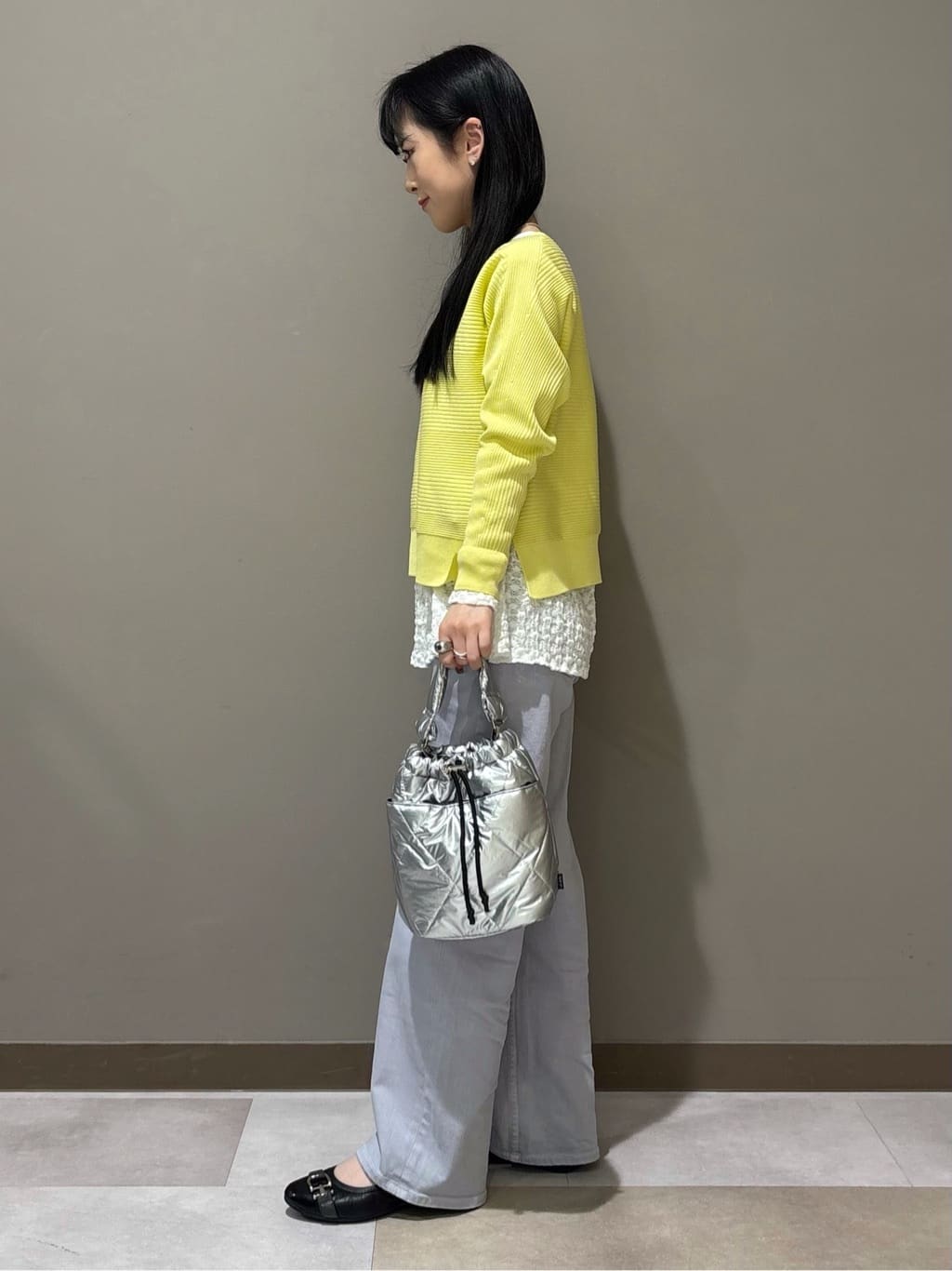 KEIKOさんの「INDIVI｜【洗える／キレイ色】体型カバー無縫製ニット」を使ったコーディネート