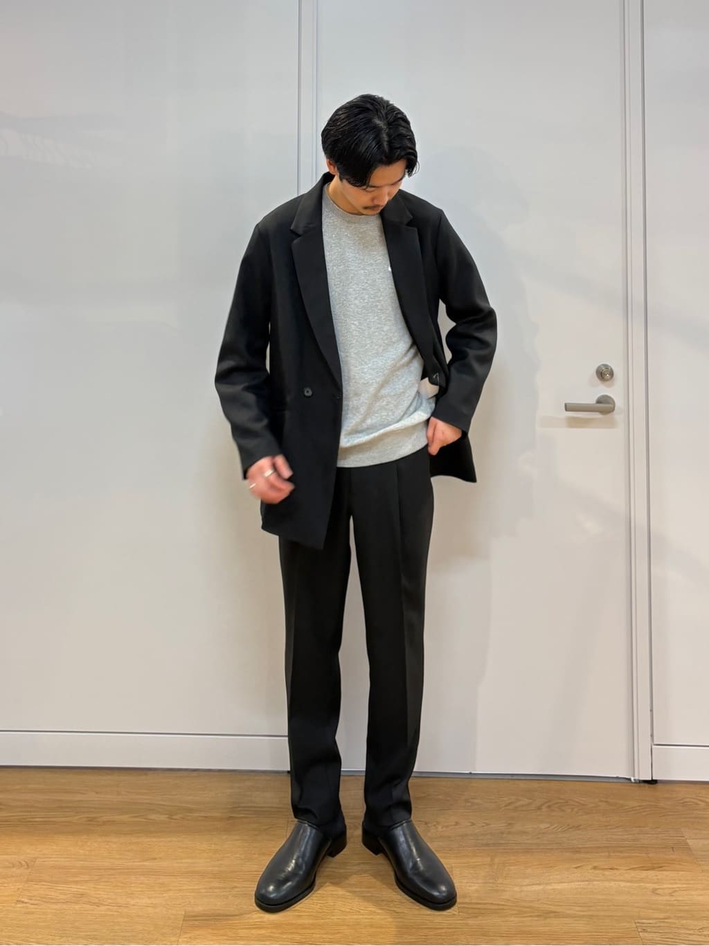 北浦歩大さんの「tk.TAKEO KIKUCHI｜【テクニック不要でおしゃれ完成！】オーバーサイズダブルセットアップ/上下2点セット/コスパ良し/ON」を使ったコーディネート