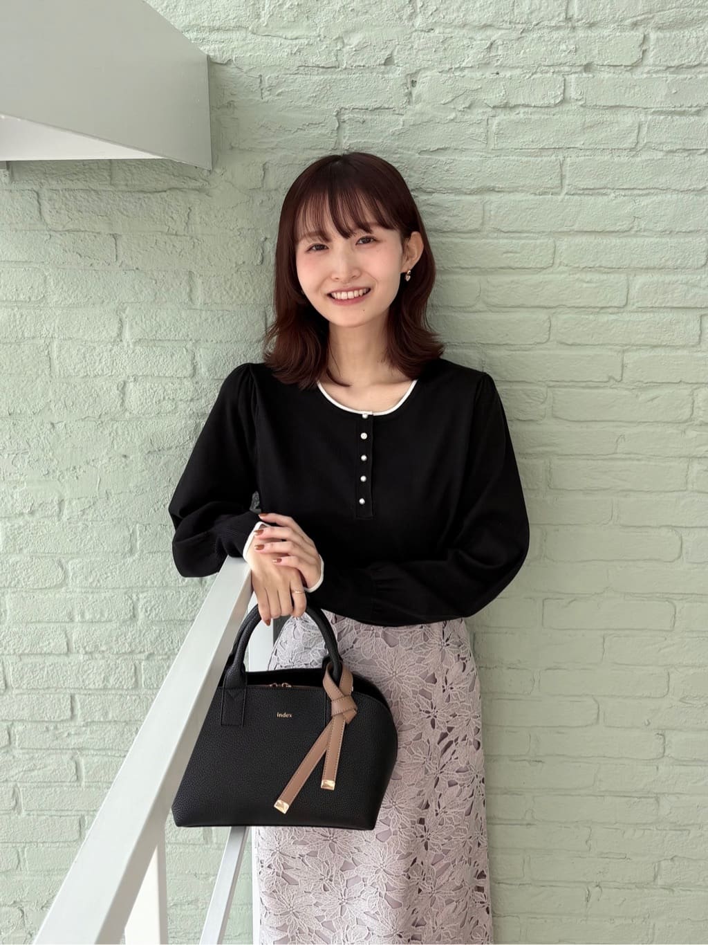 みさかさんの「index｜《XS~3L》フラワーレースタイトスカート【洗濯機OK】」を使ったコーディネート