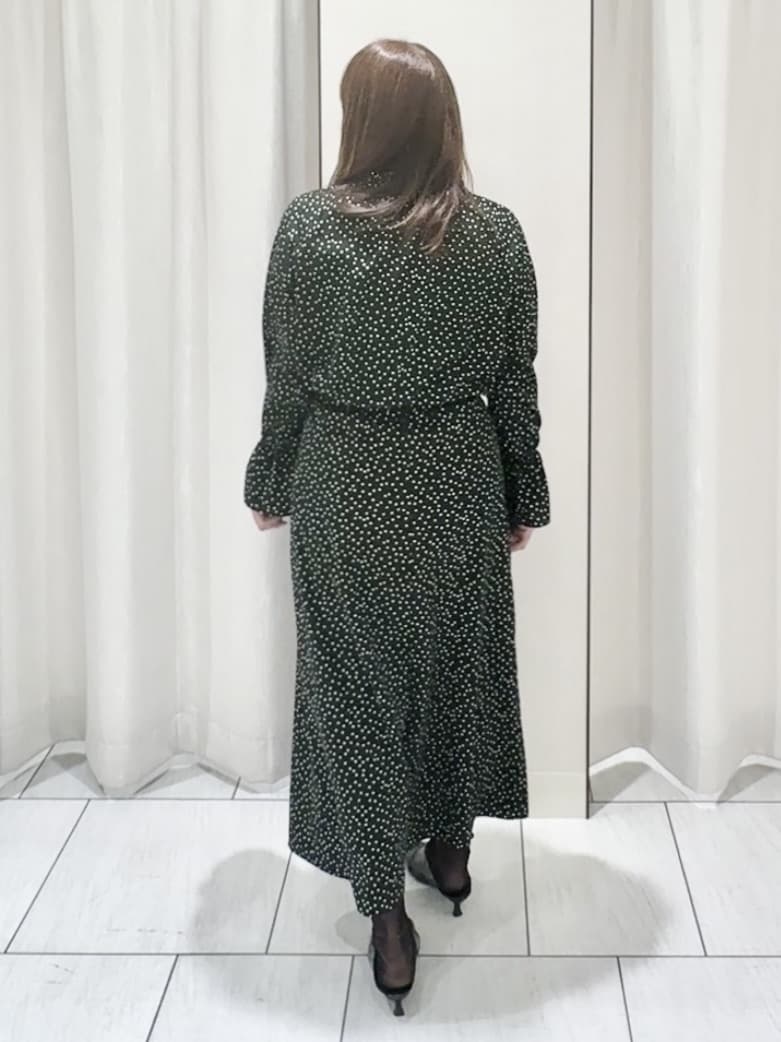ʏᴜᴋɪᴋᴏさんの「UNTITLED｜【セットアップ可/後ろウエストゴム】ランダムドットスカート」を使ったコーディネート