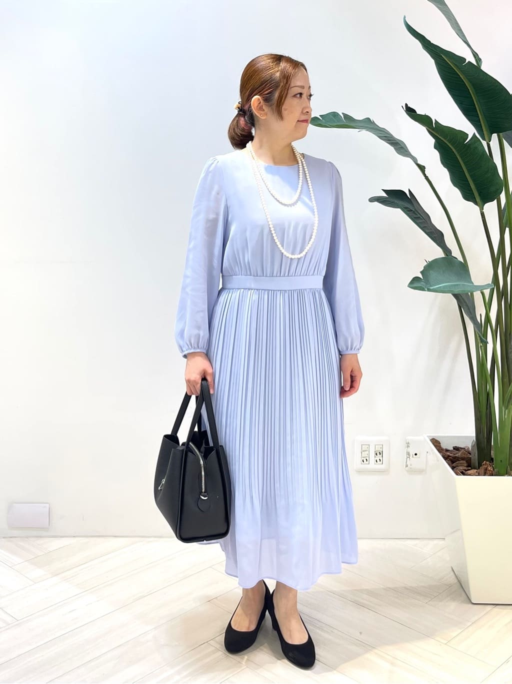 Tomoさんの「UNTITLED｜【洗える/セレモニー】プリーツワンピース」を使ったコーディネート
