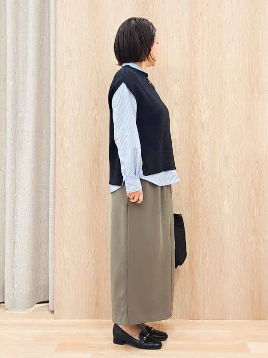ふるさんの「grove｜【2点SET】一枚でコーデが決まる！ニットベスト&times;シャツSET」を使ったコーディネート