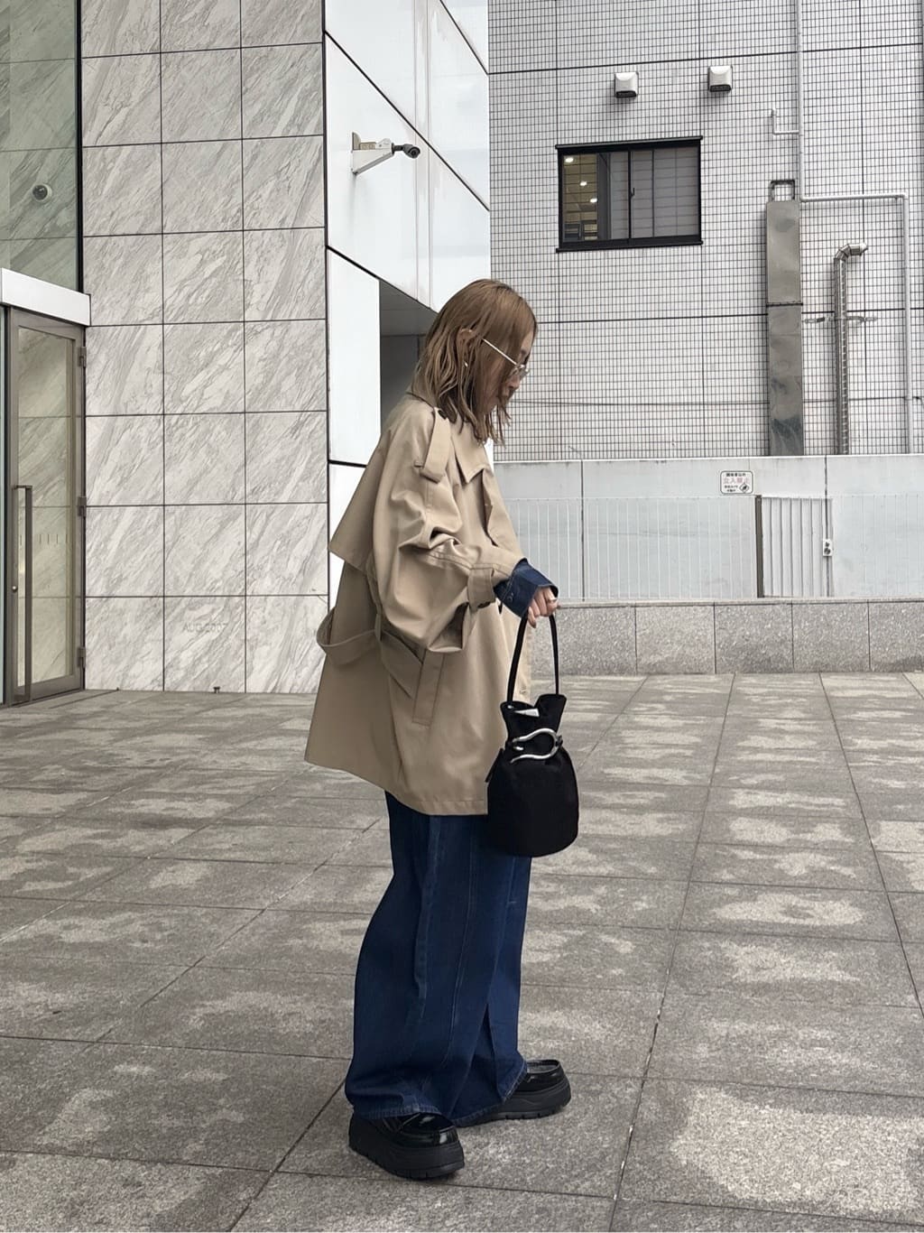 kotakiさんの「INDIVI｜【撥水】ボンディングショートトレンチ」を使ったコーディネート