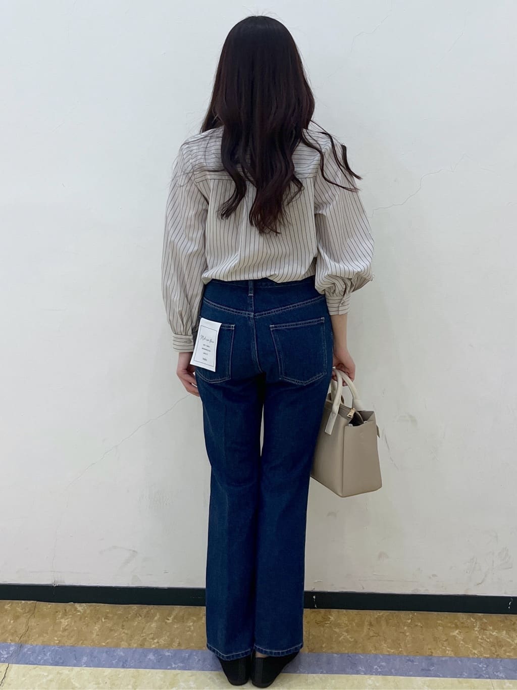 Rさんの「index｜フリルキーネックシャツ【洗濯機OK／イージーアイロン／防シワ】《XS～LL／7col》」を使ったコーディネート