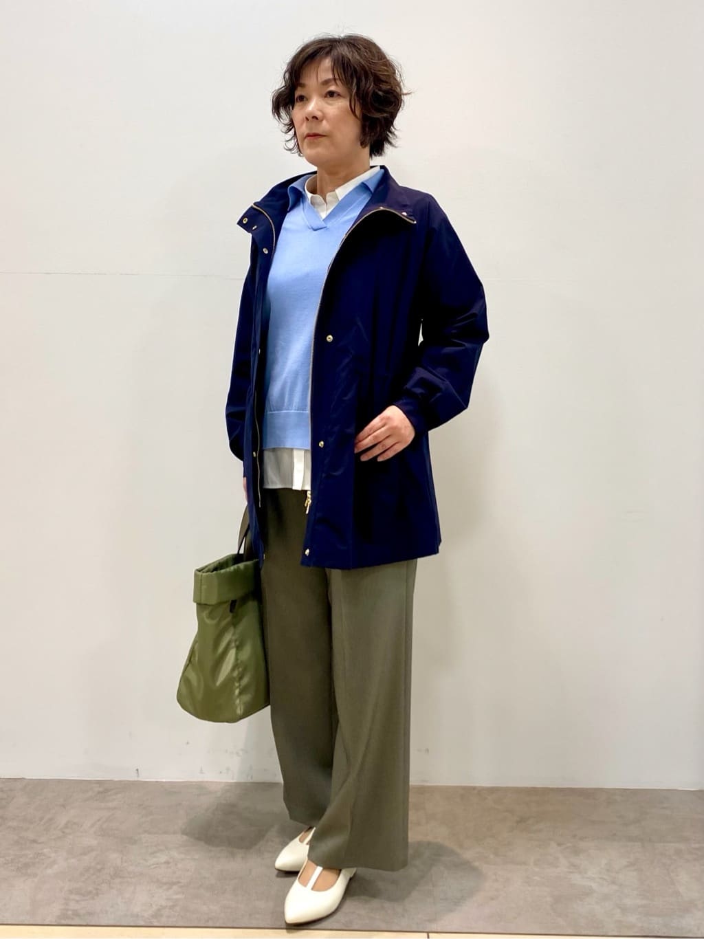 oharaさんの「Reflect｜【撥水】ストレッチタフタミドル丈スタンドカラーコート」を使ったコーディネート