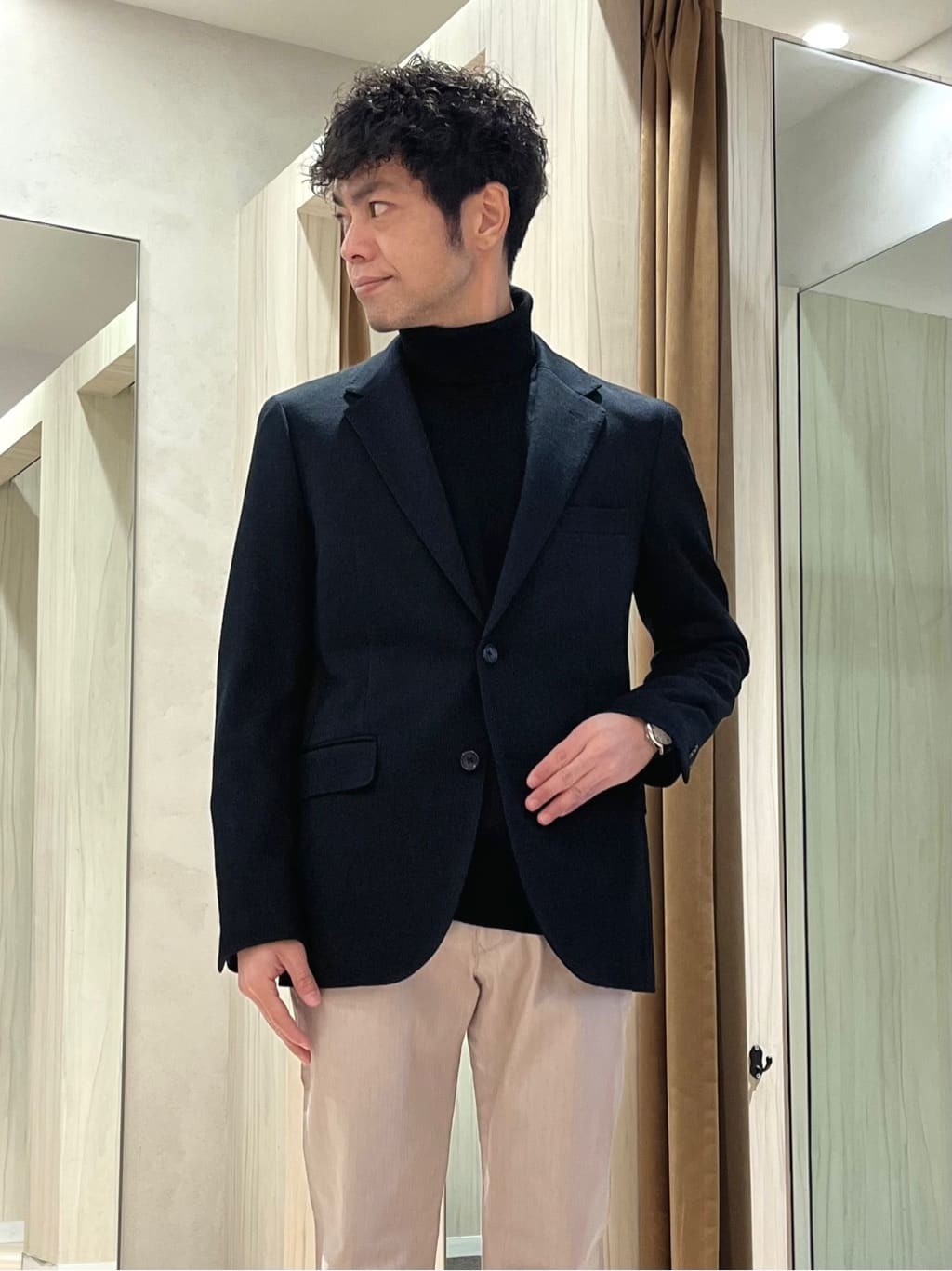 URAさんの「TAKEO KIKUCHI｜【ウールカシミヤブレンド】ビーバー調 スタンドカラー コート」を使ったコーディネート