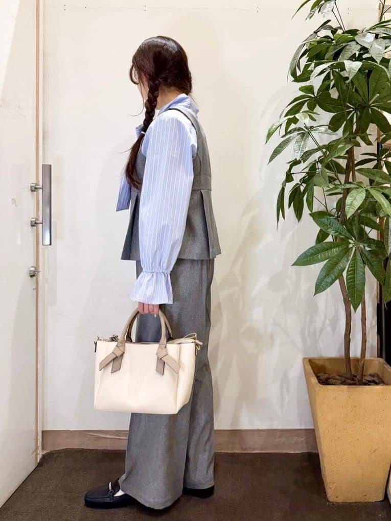 AYUMIさんの「SHOO･LA･RUE｜【2点セット/S-LL】着回し力も抜群 着るだけで決まる大人上品セットアップ」を使ったコーディネート