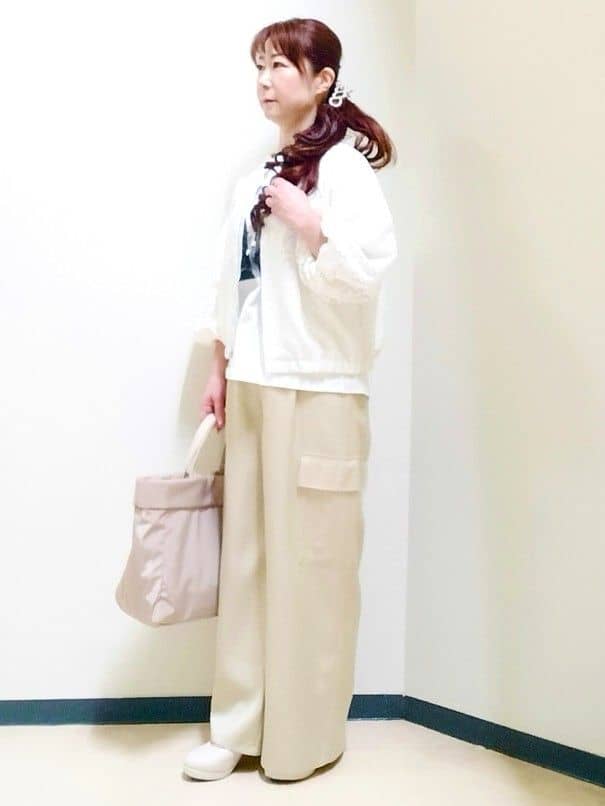 花さんの「Reflect｜【長さ調節可】天然シェル&times;ラリエットデザインネックレス」を使ったコーディネート