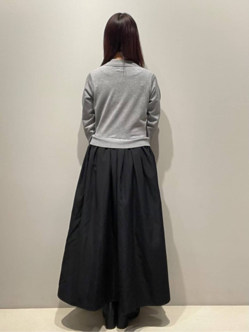 mikiさんの「OPAQUE.CLIP｜ポロ襟ニットドッキングフレアワンピース【洗濯機OK】」を使ったコーディネート