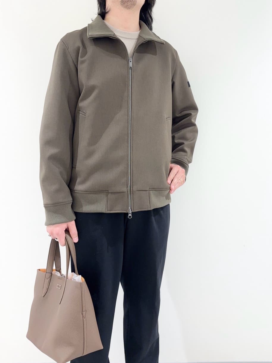 及川さんの「TAKEO KIKUCHI｜【JUST ONE LAYER】ダウンファブリック ジップアップ リブ ブルゾン」を使ったコーディネート