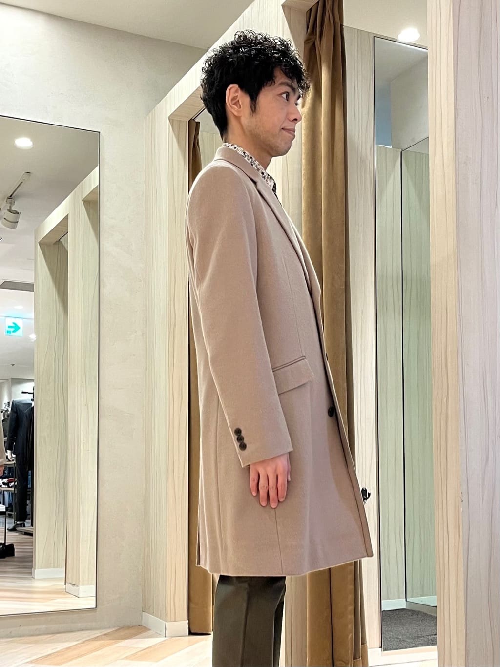 URAさんの「TAKEO KIKUCHI｜カシミヤブレンド ビーバー調チェスターコート」を使ったコーディネート